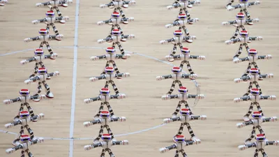 Màn đồng diễn của hơn 1.000 con robot cực kì độc đáo