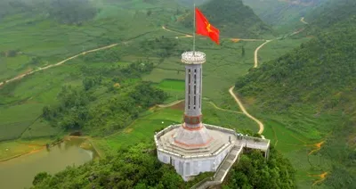 Rạng rỡ Vươn cao Việt Nam