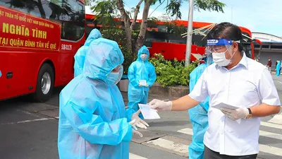 Trong 2 tháng, Sở GTVT TP.HCM phối hợp đưa gần 33.000 người dân về quê