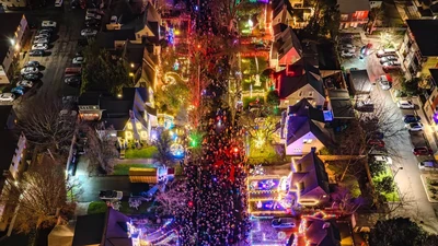 Chùm ảnh: Rộn ràng Giáng sinh khắp Mỹ và châu Âu