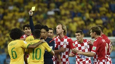 Sự cố trọng tài trận khai mạc: Croatia dọa bỏ giải. 'Một scandal cho FIFA' 