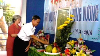 Công dân huyện đảo Trường Sa dâng hương tưởng nhớ vua Hùng