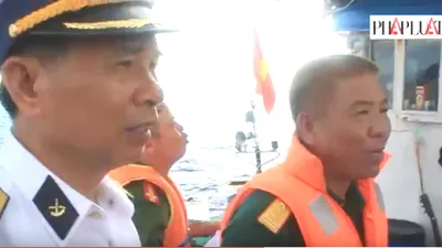 Clip Hải quân Việt Nam thăm ngư dân trên biển Trường Sa