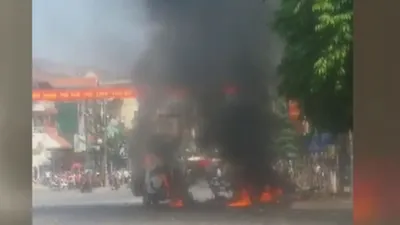 Clip:Taxi nổ như bom ở Cẩm Phả, 2 người tử vong