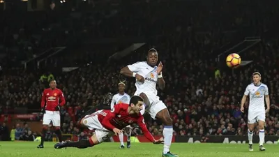 Mkhitaryan lập siêu phẩm, MU thắng trận thứ 4 liên tiếp