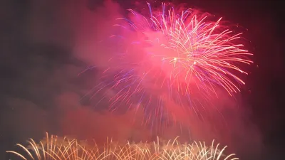 Đội Trung Quốc dùng pháo hoa kể chuyện tình Titanic