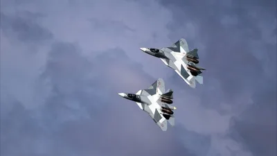 Phi đội tiêm kích tối tân Nga nhào lộn trên trời Moscow