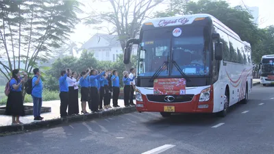 Chuyến xe 0 đồng ấm lòng công nhân, lao động về quê đón tết