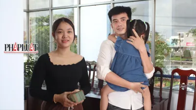 Công an trao lại tiền cho gia đình bé gái 3 tuổi bị bắt cóc đòi tiền chuộc ở Long An