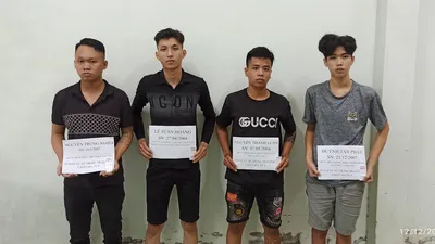 4 thanh niên đang “ phê” ma túy tại nhà trọ thì bị công an bắt quả tang