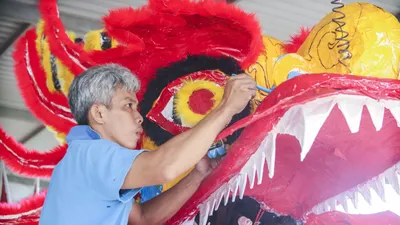 Linh vật rồng được tạo hình sẳn sàng cho lễ hội Làm Chay