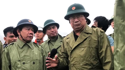 Phó thủ tướng yêu cầu các đơn vị không ngủ để chống bão