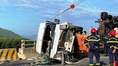 Tạm giữ lái xe gây tai nạn trên cao tốc La Sơn – Túy Loan