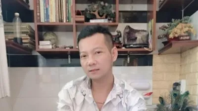 Một chủ đại lý vé số hỗ trợ người bán vé số dạo