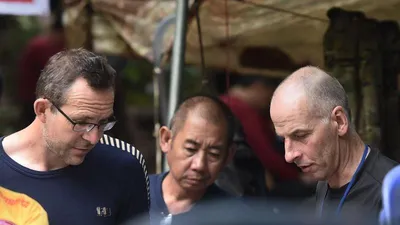 Nhờ đâu các thợ lặn Anh tìm thấy đội bóng nhí?