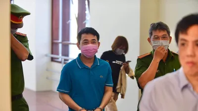 Dời phiên phúc thẩm vụ VN Pharma buôn thuốc ung thư giả 