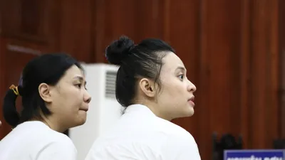 Hotgirl Ngọc Miu tỏ ra thoải mái tại phiên tòa phúc thẩm