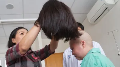 'Bà xã không ngờ tóc rụng nhanh và nhiều như thế'