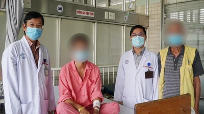 Vợ 'cắt phăng' của quý của chồng rồi đưa đi cấp cứu 