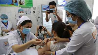 Vì sao tiêm ngừa đủ 2 mũi vaccine COVID-19 vẫn mắc bệnh? 