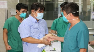 Chiến sĩ công an mắc COVID-19 nặng 'không thua gì bệnh nhân 91' đã xuất viện