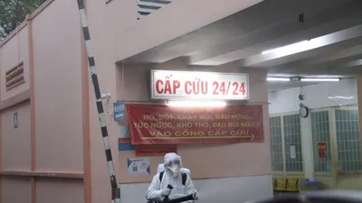 Sở Y tế TP.HCM yêu cầu các BV luôn mở cổng tiếp bệnh nhân tự đến khám