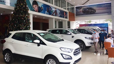 Hết giảm phí trước bạ: Ô tô tăng giá, khan hiếm 