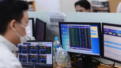 Phía sau những bất thường của chứng khoán Việt 