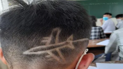 Cắt tóc kiểu 'không đụng hàng' đi học và cái kết không ngờ