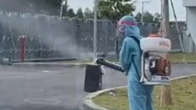 Bình Dương: Giả danh đi phun thuốc chống COVID-19 để thu tiền