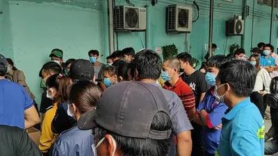 Bình Dương: Test nhanh COVID-19 vẫn rất đông ở các cơ sở y tế