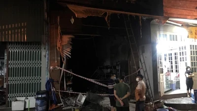 Cháy lớn ở Bình Dương, 3 người cùng nhà chết, 2 bị thương