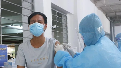 Bình Dương triển khai tiêm 1 triệu liều vaccine Vero Cell 