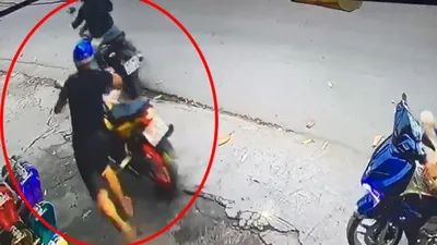 Nhóm trộm liên tiếp dàn cảnh ‘đá nóng’ xe máy ở Bình Dương