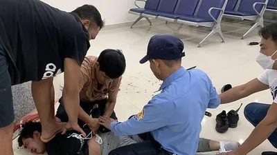 Kẻ cướp ngân hàng ở Bình Dương đe dọa ‘Không đưa tiền thì chết’