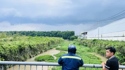 Bình Dương: 2 người đi câu cá bị cướp tấn công, lấy xe 