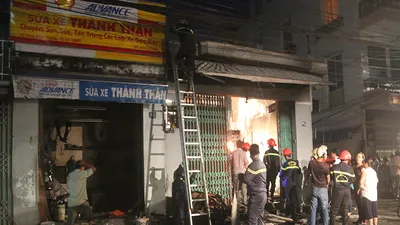 Cả căn nhà bị thiêu rụi tại trung tâm Đà Nẵng