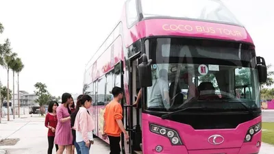 2 xe buýt 2 tầng trên đường tới Hà Nội chờ U-23 VN