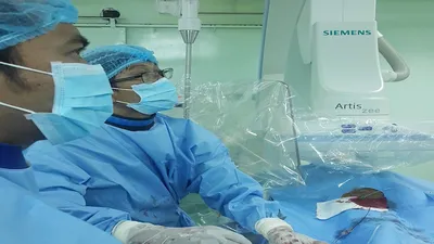 Cứu sống người bị vỡ gan phức tạp mà không cần phẫu thuật