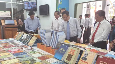  Triển lãm sách 'Cần Thơ với bản sắc văn hoá sông nước vùng ĐBSCL'