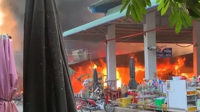 Cháy chợ ở Đồng Tháp, thiệt hại hàng tỉ đồng