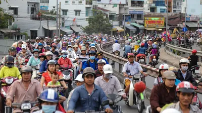 Cầu Nhị Thiên Đường 2: Kẹt xe sáng, trưa, chiều, tối