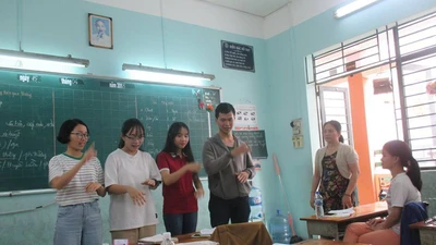 Người khiếm thính gặp khó khi đi khám chữa bệnh