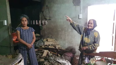 Những căn nhà rệu rã sau bão