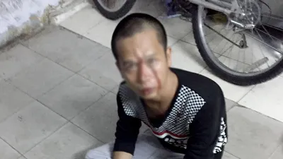 Tên cướp giật bị kẹt xe ngay trước mặt CSGT