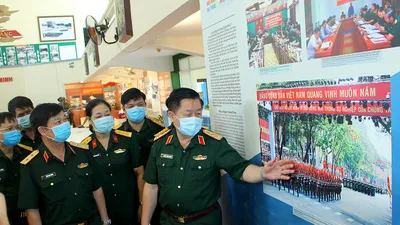 Nhiều bảo vật tại cuộc triển lãm ảnh 'Mùa xuân đại thắng'