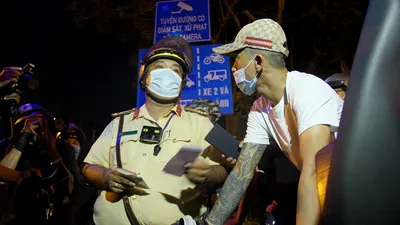 CSGT hóa trang xử lý các nhóm tụ tập đua xe