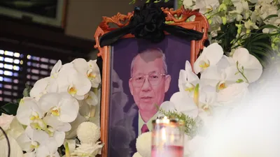 Dòng người tiễn biệt ông Hai Nghĩa tại nhà riêng ở Bến Tre