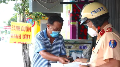 15 ngày nới lỏng giãn cách, CSGT TP.HCM xử phạt hơn 13.000 vi phạm