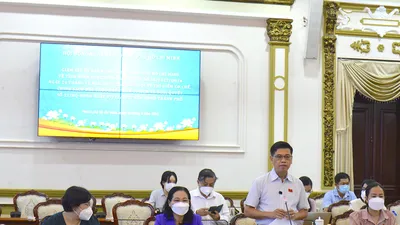 Chủ trì buổi giám sát là Chủ tịch HĐND TP Nguyễn Thị Lệ. Ảnh: KHÁNH TRÀ